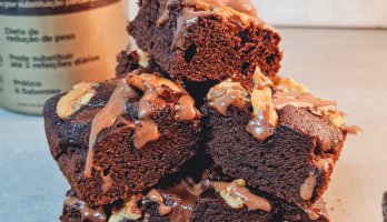 Brownie proteico com Body Shake Chocolate